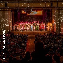 Auf der Suche nach dem Weihnachtsmann - Kinderweihnachtsrevue im cCe Kulturhaus Leuna